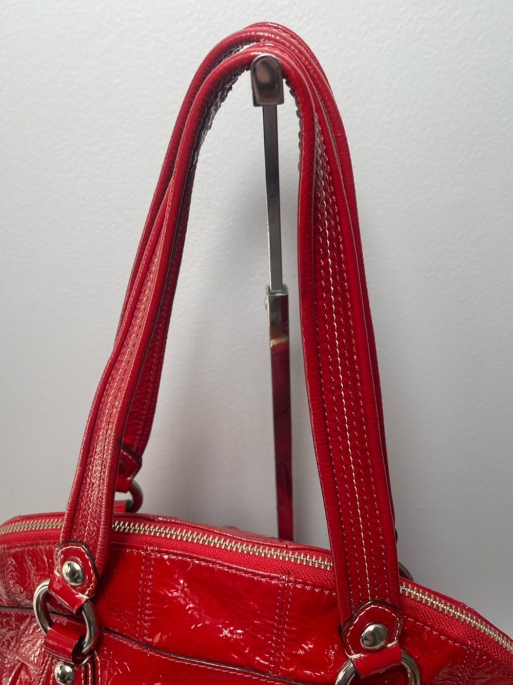 Coach Poppy RARE Flower Applique Patent Leather Bucket Bag - Picture 6 of 14